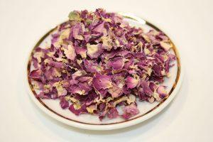 Erleben Sie den Luxus von Gole Mohammadi Rosenblättern – handverlesen und aromatisch 25 Rosen Blaetter