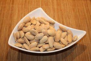 Geröstete Mandelkerne – Blanchiert, Feinsalzig und Exquisit 20 Mandelkerne Geröstet