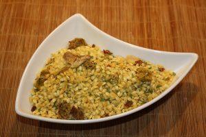 Mediterranes Risotto: Exquisite Mischung aus Pinienkernen, Cranberrys, Steinpilzen und Kräutern 25 Risotto Meditranisch